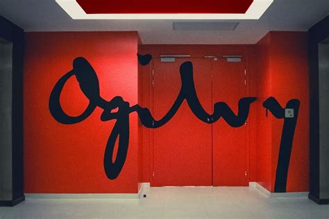 Ogilvy & Mather .